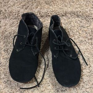 Sanuk Black suede chukka boot